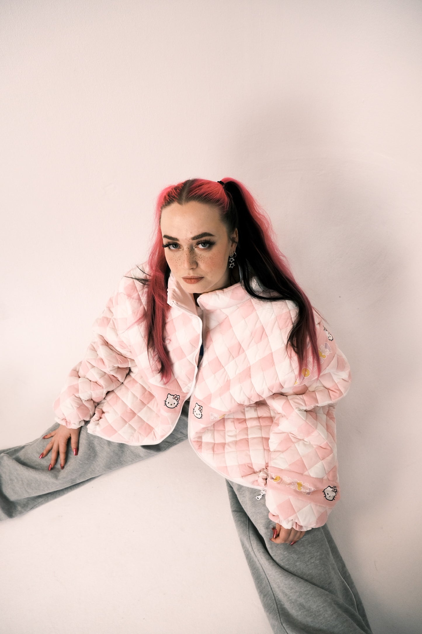 HELLO KITTY PUFFER JACKET ROSA